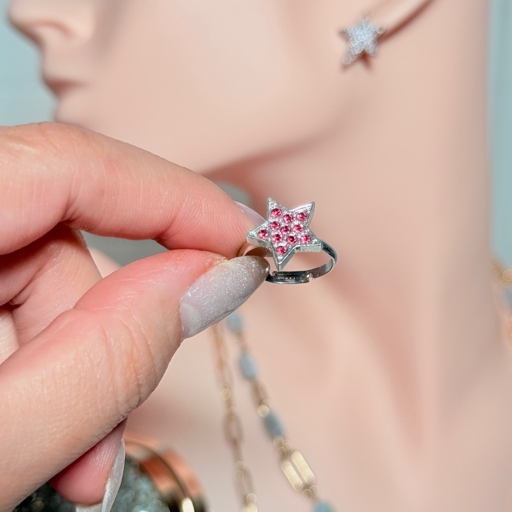 ⚜️ Star-Shaped Pink Gemstone Ring